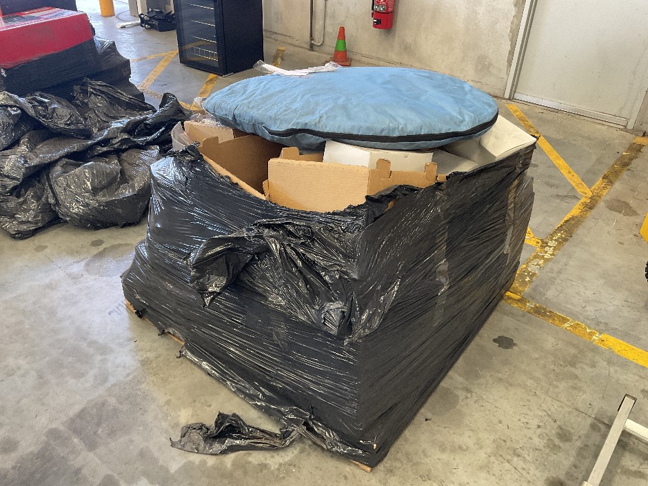 <p>Safety Gear, Helipads & Other Items</p>