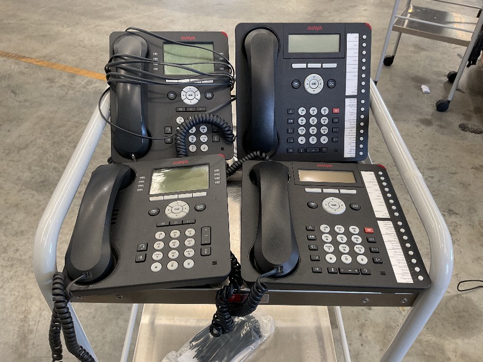 <p>AVAYA Desk Phones x4</p>