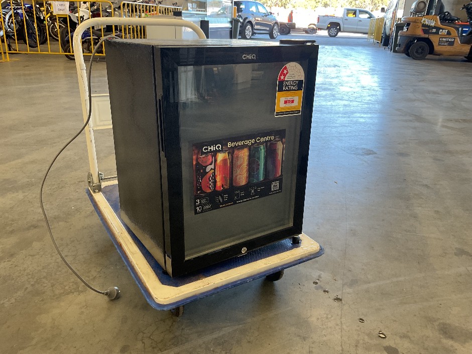 <p>CHIQ Refrigerator</p>