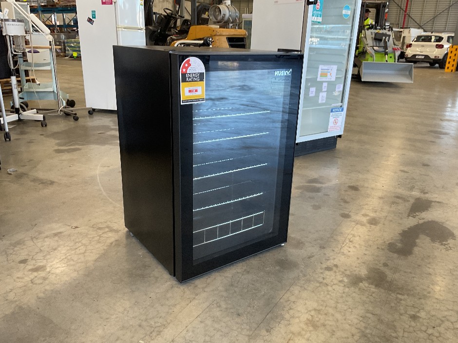 <p>Husky 130L Refrigerator</p>