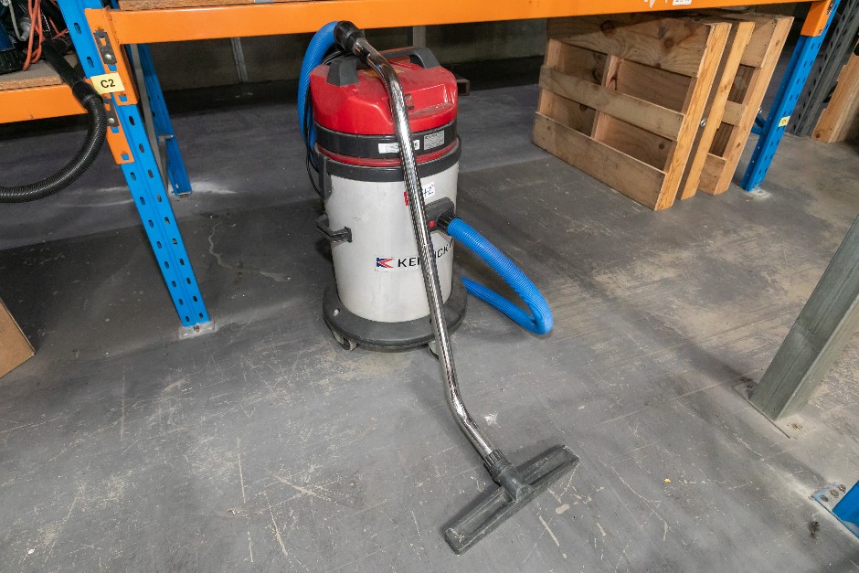 Kerriuck EUROPA 429 Castor Base Industrial Wet & Dry Vacuum Cleaner