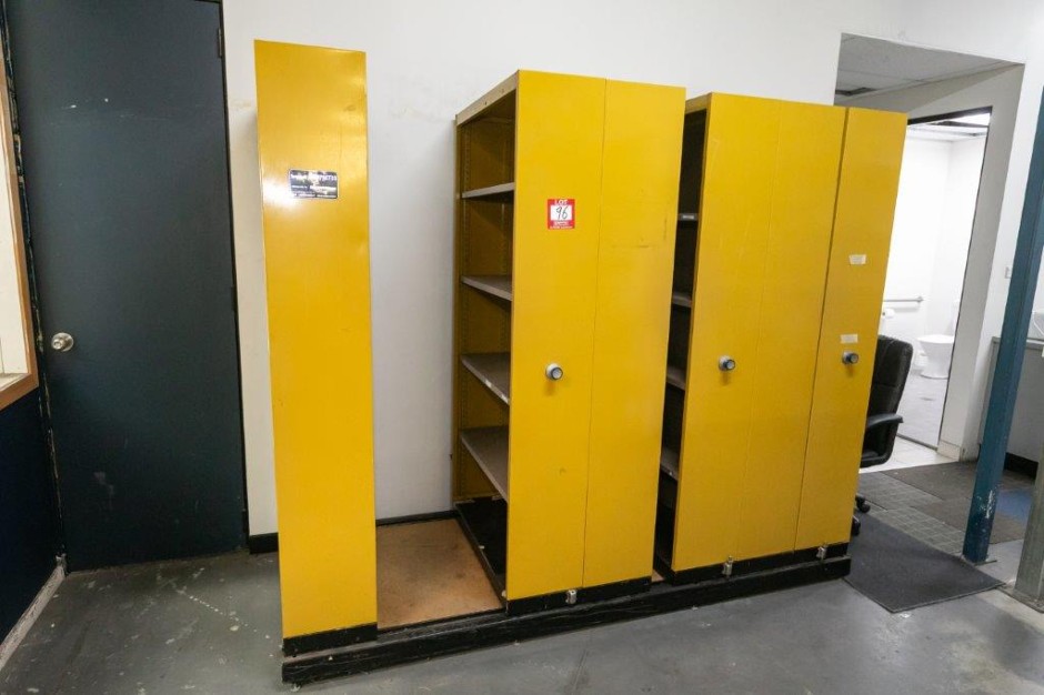 <p>Brown Built Compactus</p>