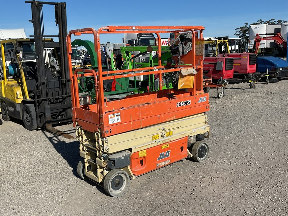 <p>2017 JLG 1930 ES Scissor Lift</p>