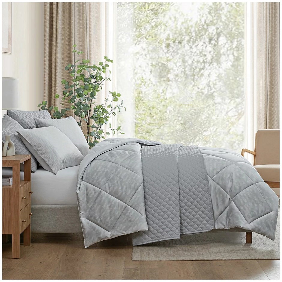 JENNIFER ADAMS 6pc Comforter Set, King, Textured Diamond Silver.