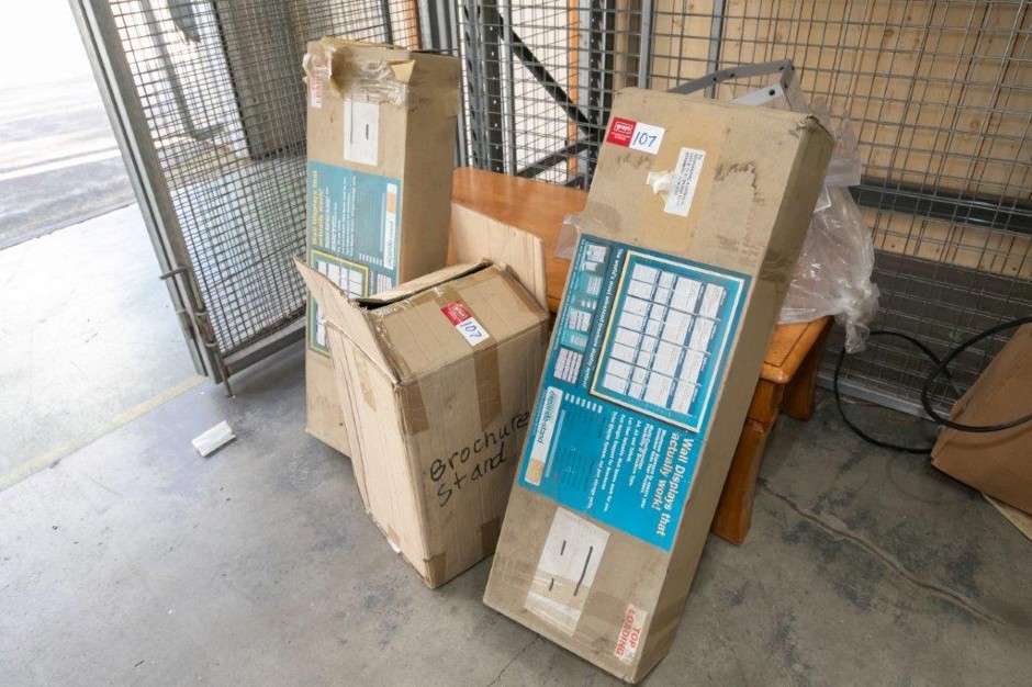 <p>Brochures & Wall Sheet Display</p>
