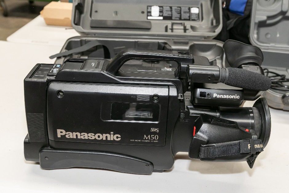 <p>VHS Movie Recording Cameras</p>