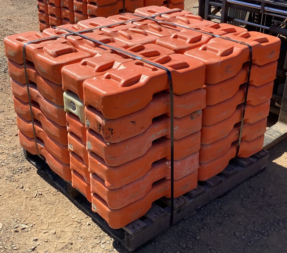 54x Portable Fencing Feet - Roma
