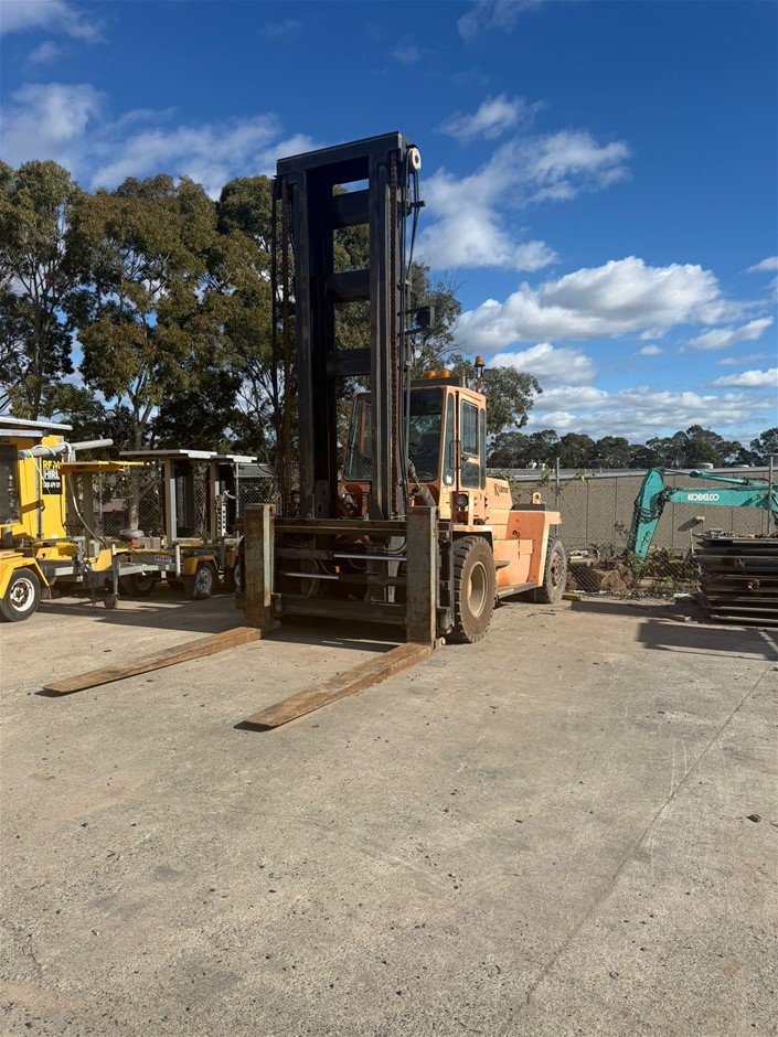 1995 Kalmar DCD160-12 4 Wheel Counterbalance Forklift