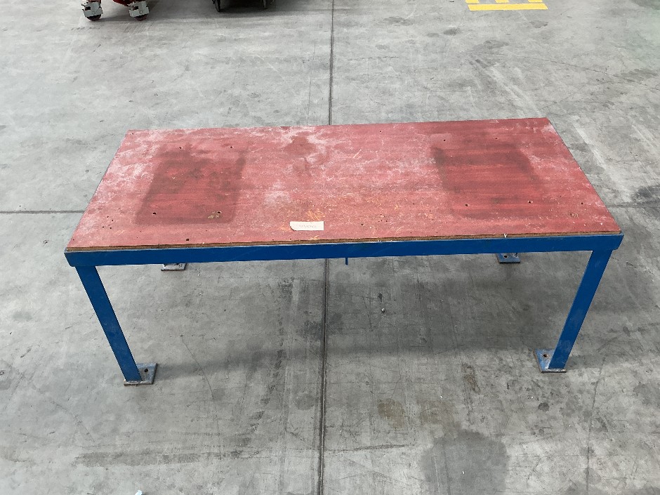 <p>Timber Top Work Bench</p>
