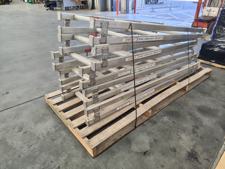 1x Pallet Of Quick Ally Trestle Ladders