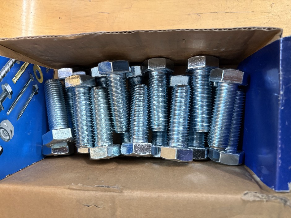 Pallet Comprising Unused Large Qty of Class 4.6 Zinc Ferrel Bolts