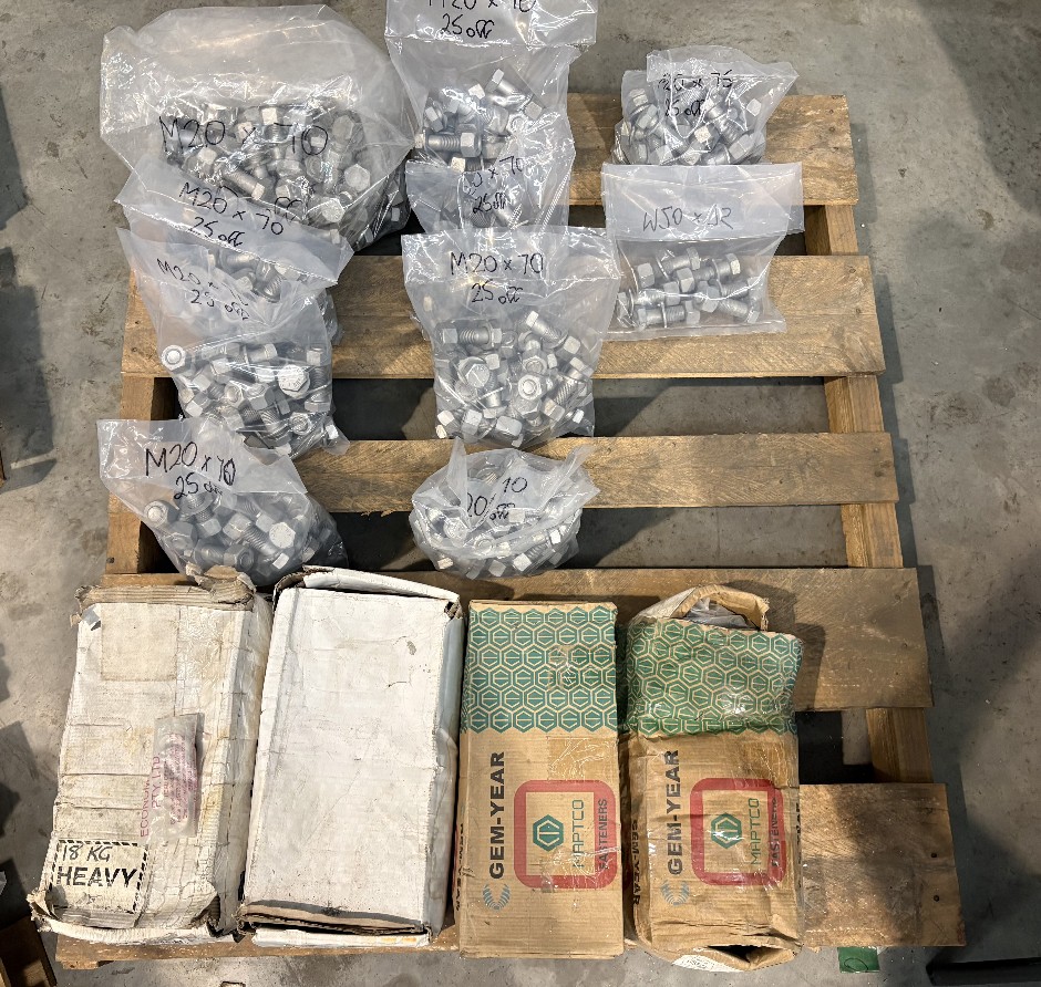 Pallet Comp. Never Used Large Qty of M20 Structural Bolts, ORP $1000