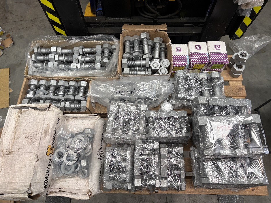 Pallet Comprising Unused Large Qty of M30 Structural Bolts, Nuts,