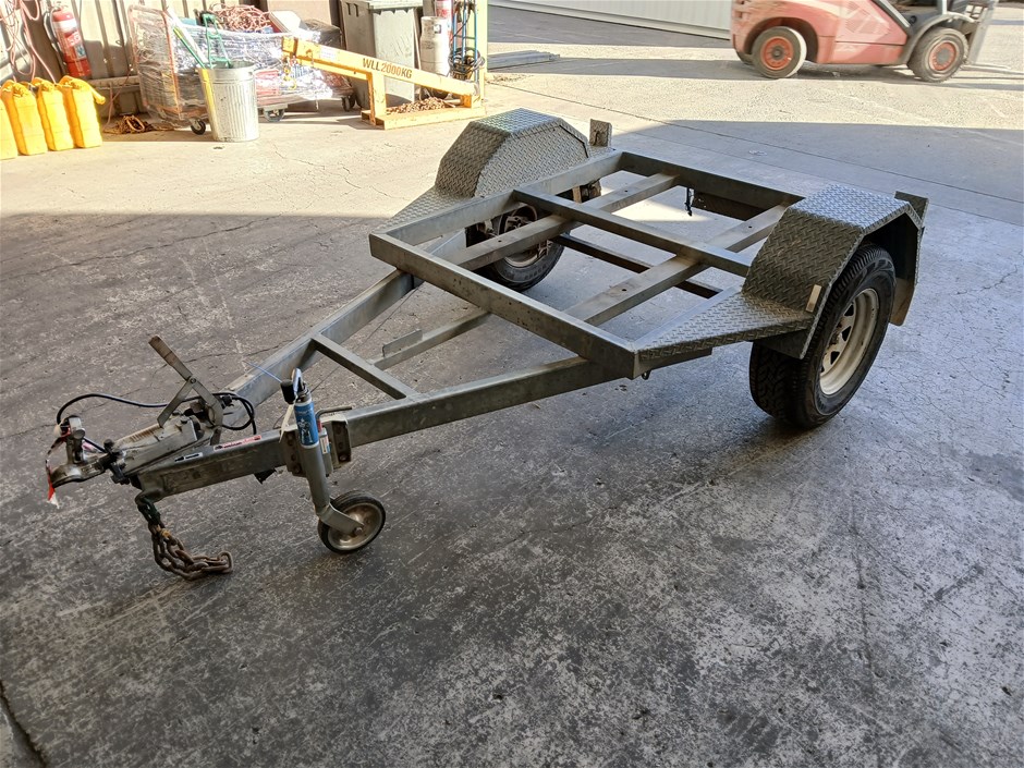 <p>2010 ATA Trailers 5.4x4.6GT Single Plant Trailer</p>