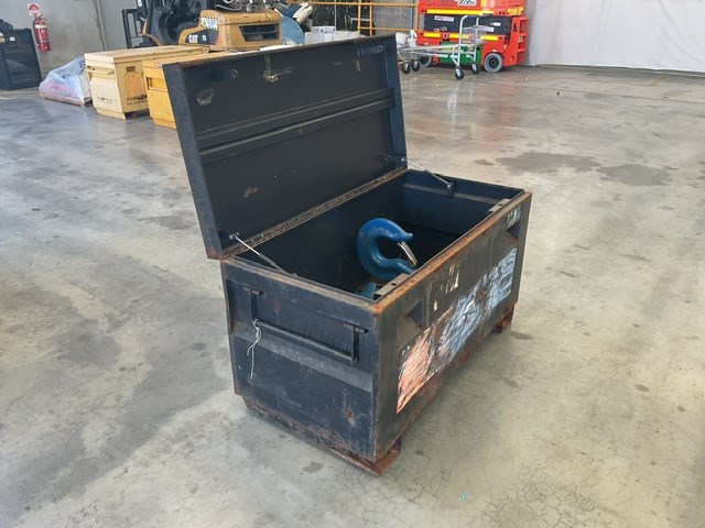 <p>Site Box With 20 Tonne Chain Blocks</p>