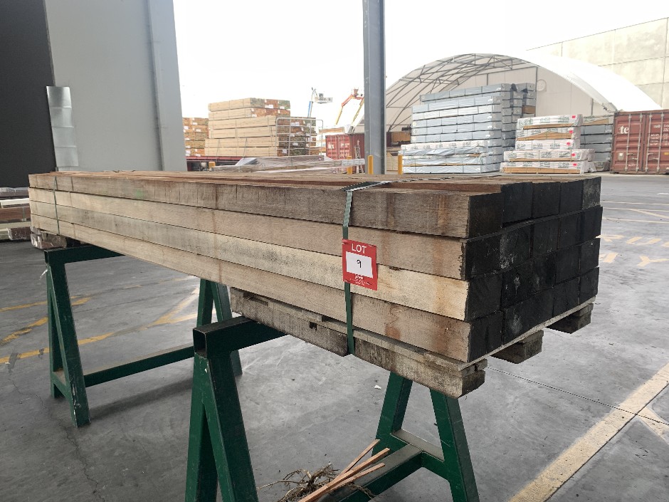 <p>20 x Hardwood Post 125mm x 75mm x 3.0m</p>