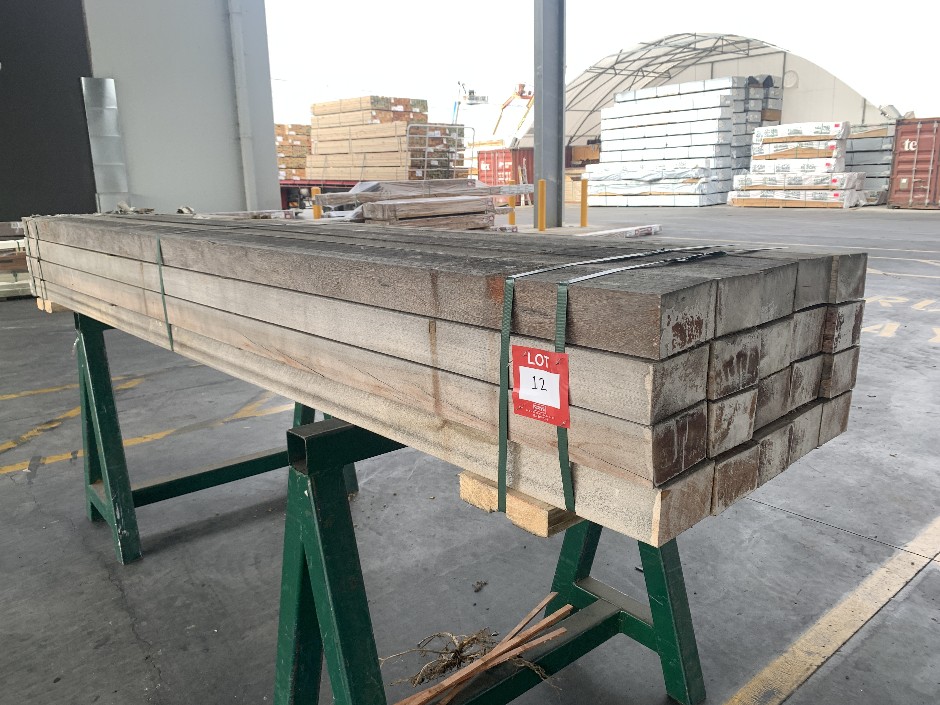 <p>20 x Hardwood Post 125mm x 75mm x 3.0m</p>