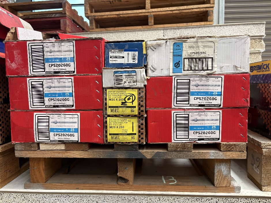 <p>Pallet Comp. Never Used Large Qty of M20 Chemset Stud Bolts</p>