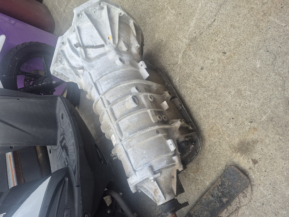 <p>Gearbox Auto VZ SV6</p>