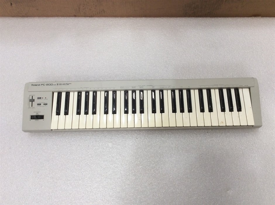 Roland PC-200MKII MIDI Keyboard Controller