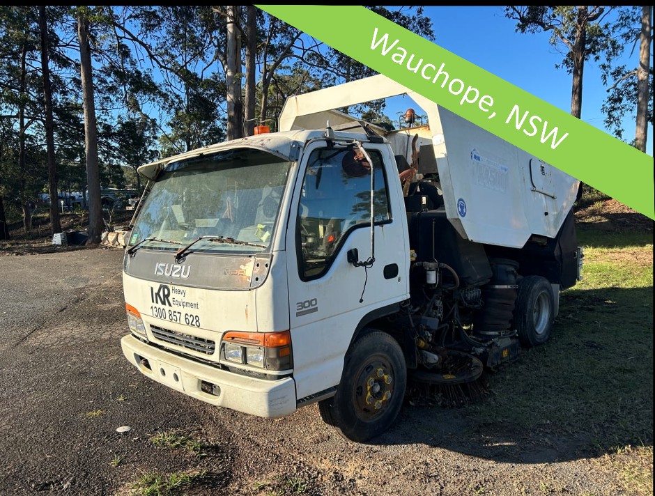 <p>1999 Isuzu NPR 300 N8 NP 4x2 Street Sweeper</p>