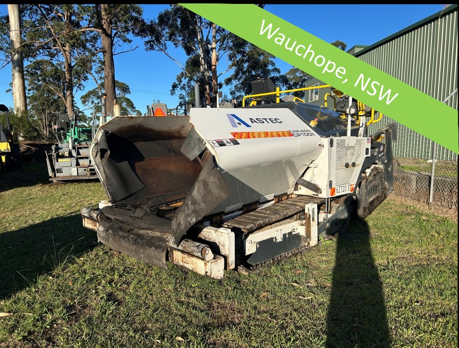 <p>CARLSON CP100IIX Track Paver **Off-Site**</p>