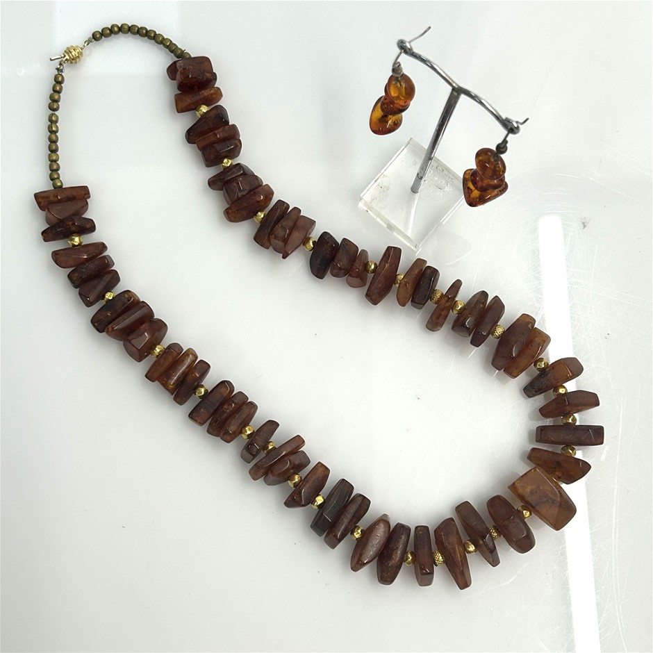 Amber necklace and earrings set