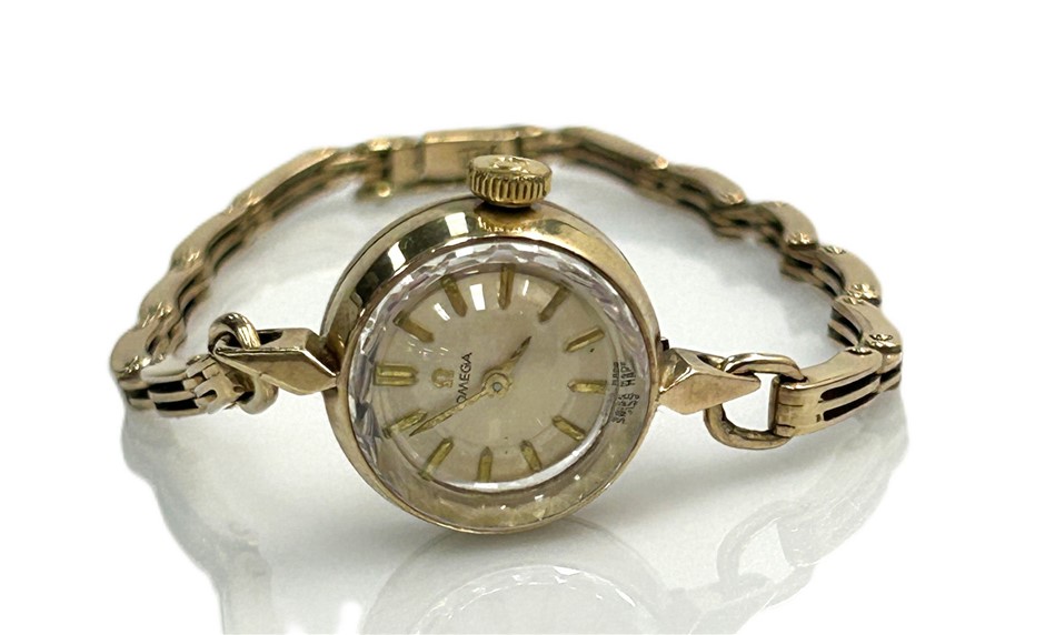9ct Yellow Gold Omega Vintage Ladies Watch