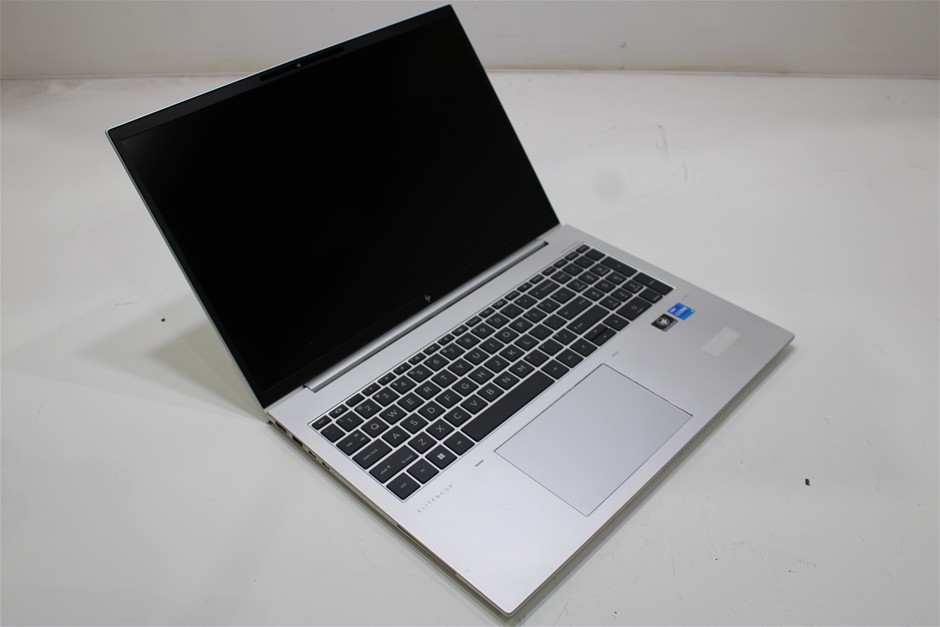 HP ELITEBOOK 860 G9