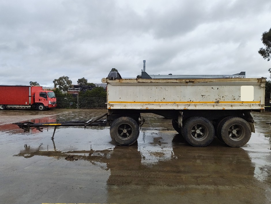 1996 Hercules HEDT 3 Tri-Axle Dog Trailer