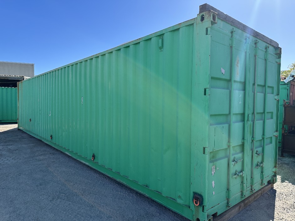 <p>40 Foot Container</p>