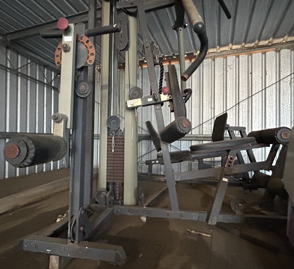 <p>Body Solid Multi Station Gym Equipment</p>