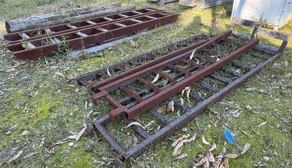 <p>3x Steel Laoding Ramps Three Sets</p>