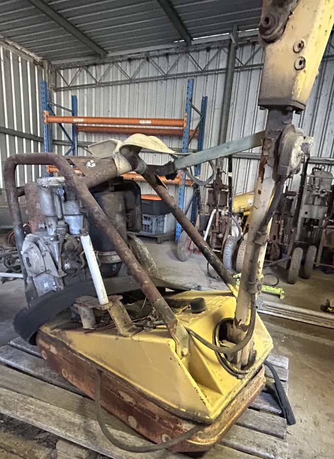 <p>Wacker Plate Compactor</p>