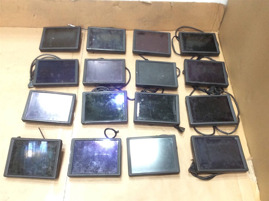 Advanced Mobile IT Portable Display Screens (Lot of 16)