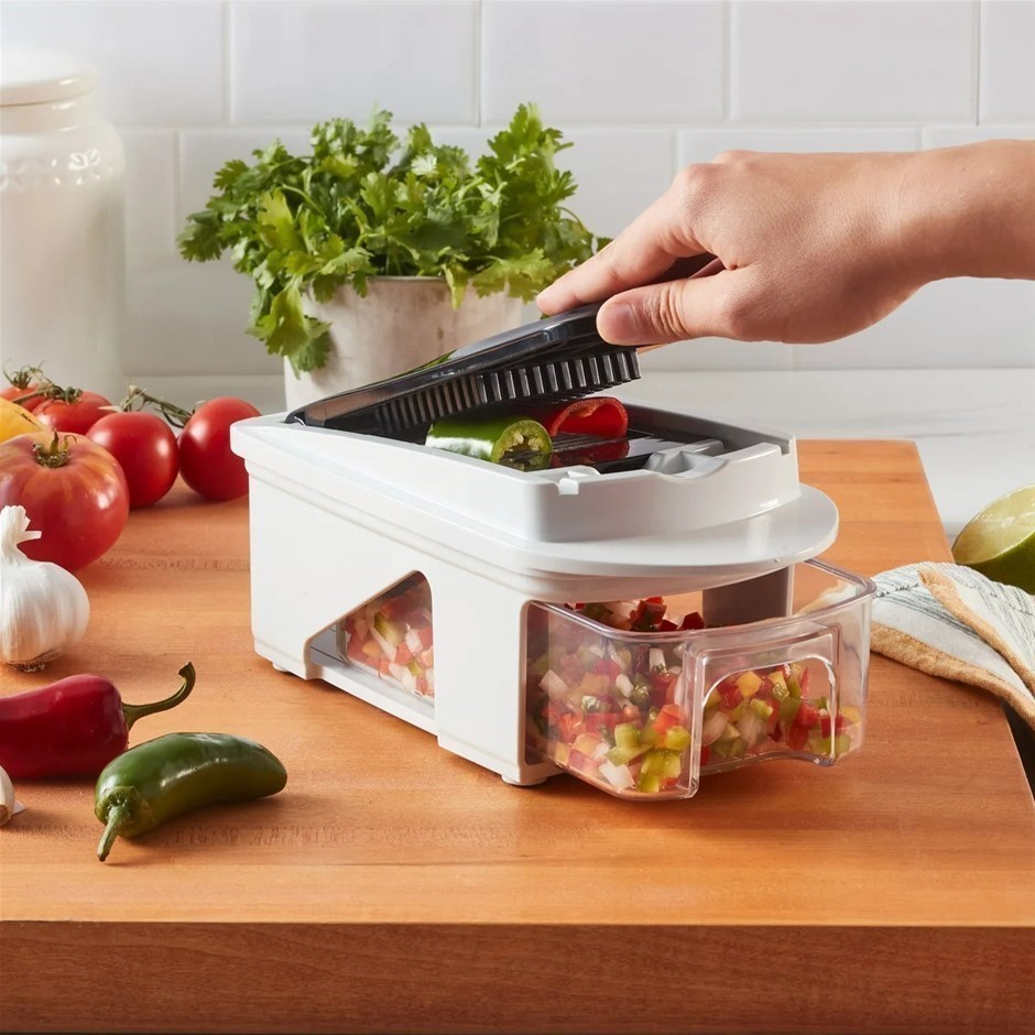 2 x MIU 11pc Vegetable Chopper. NB: Used, damaged packaging, some graters a