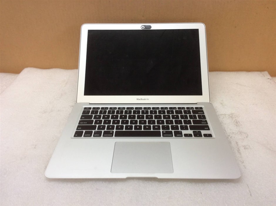 APPLE MACBOOK AIR(A1466)(2632) laptop I5-4260U 4GBRAM 128GB Silver
