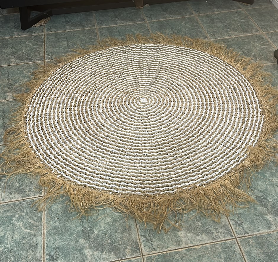 Circular Rug with Raffia (Natural)