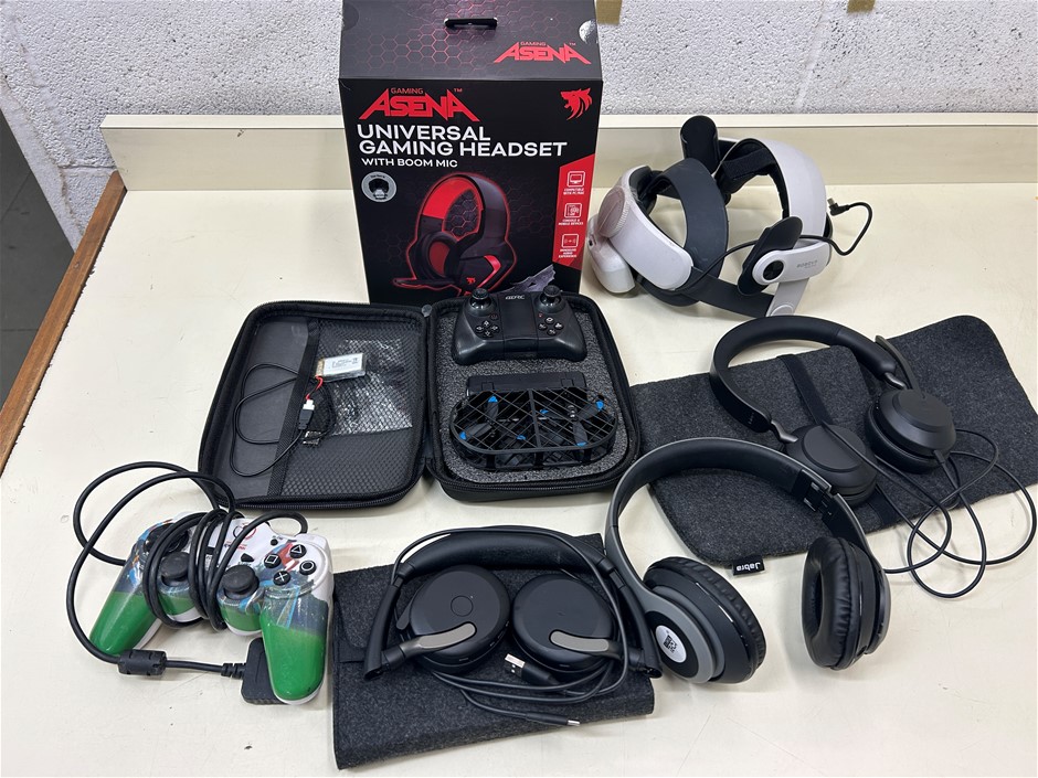7 x Assorted Wireless Gaming Euipment including