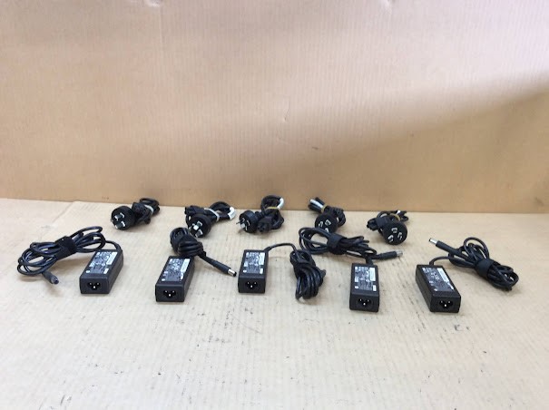 HP 45W Large Round Pin Laptop Chargers (Lot of 5)
