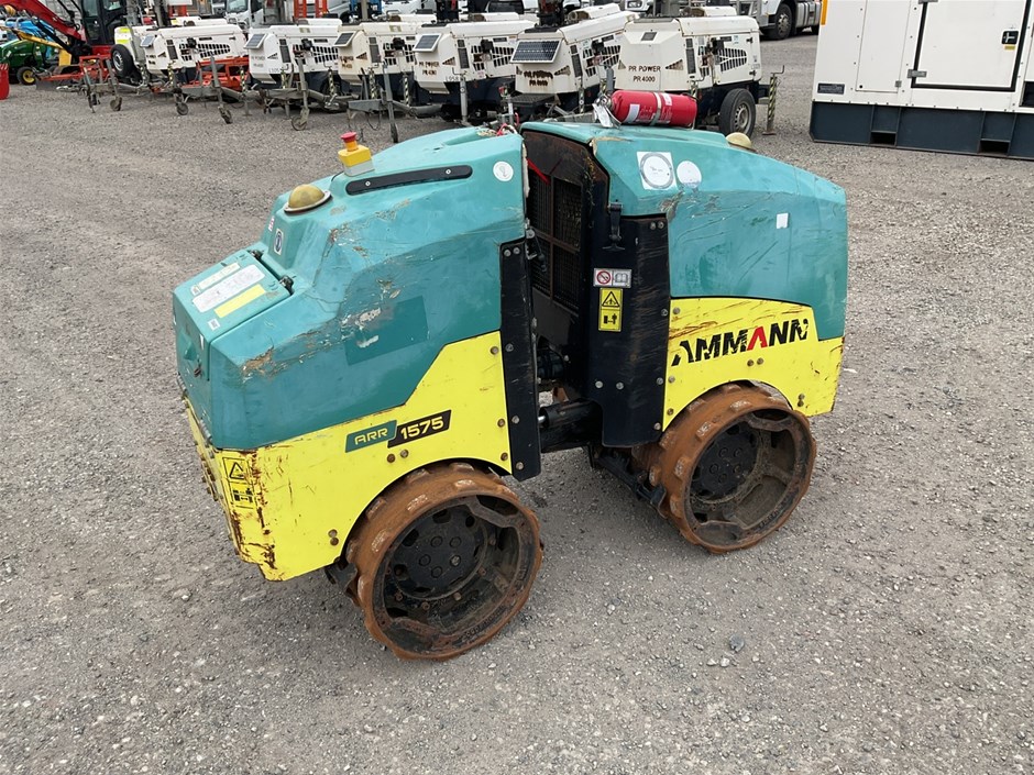 <p>2018 Ammann ARR1575 Pad Foot Roller</p>
