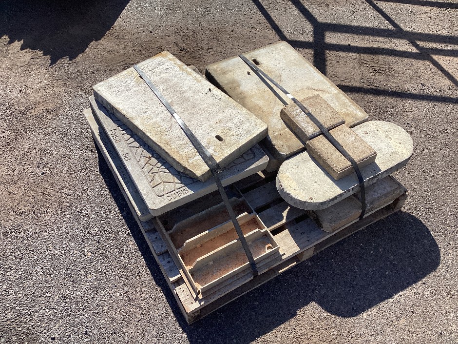 <p>Pallet of Assorted Pit Covers</p>