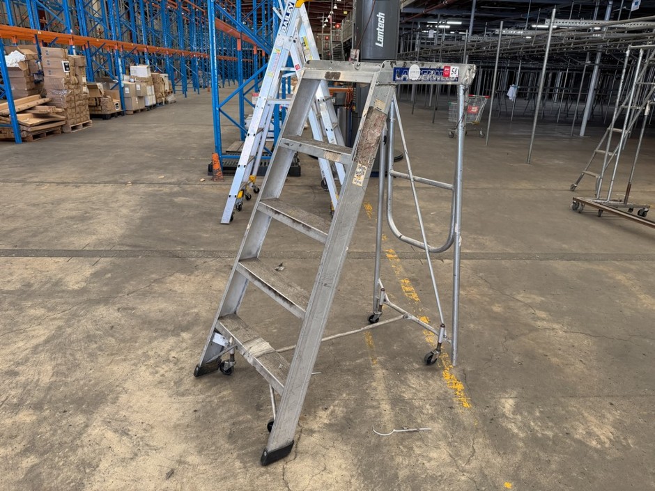 <p>Ladderweld Mobile Platform Step Ladder</p>
