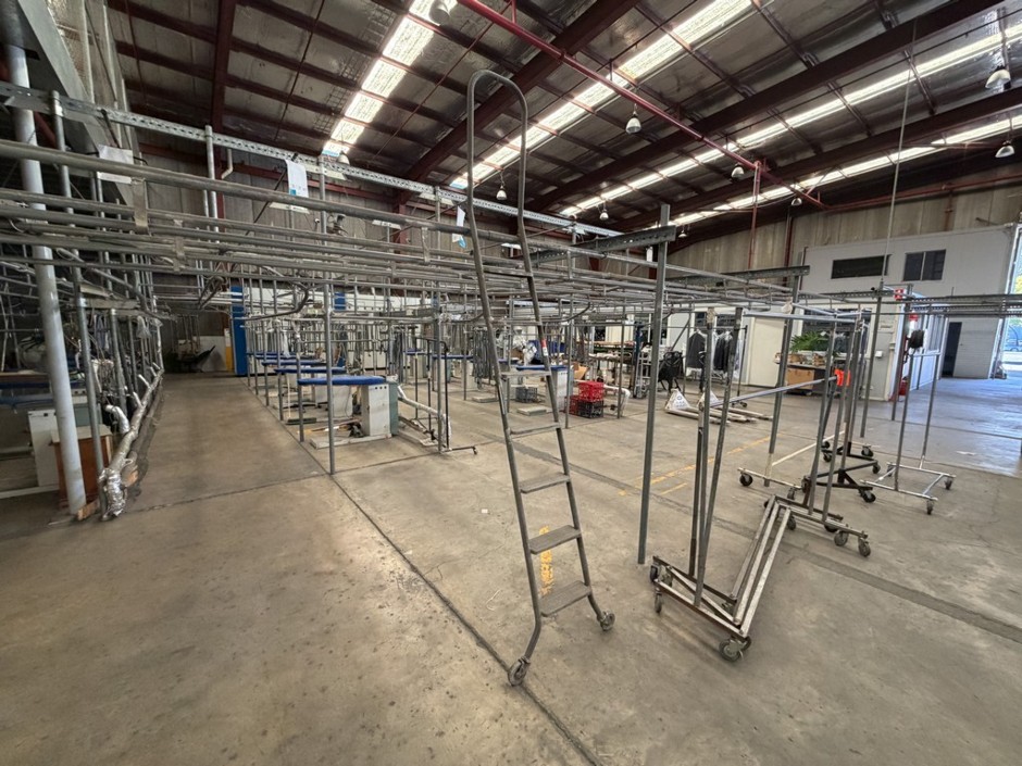 <p>L.T.Kennett Side Siding Access Ladder</p>