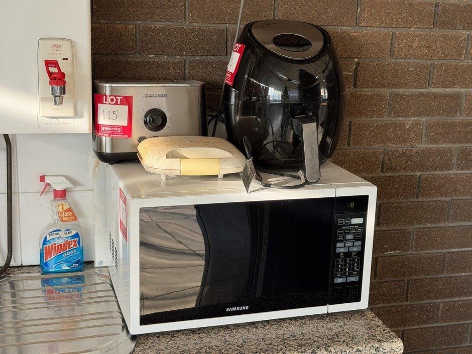 <p>Kitchen Sundries</p>