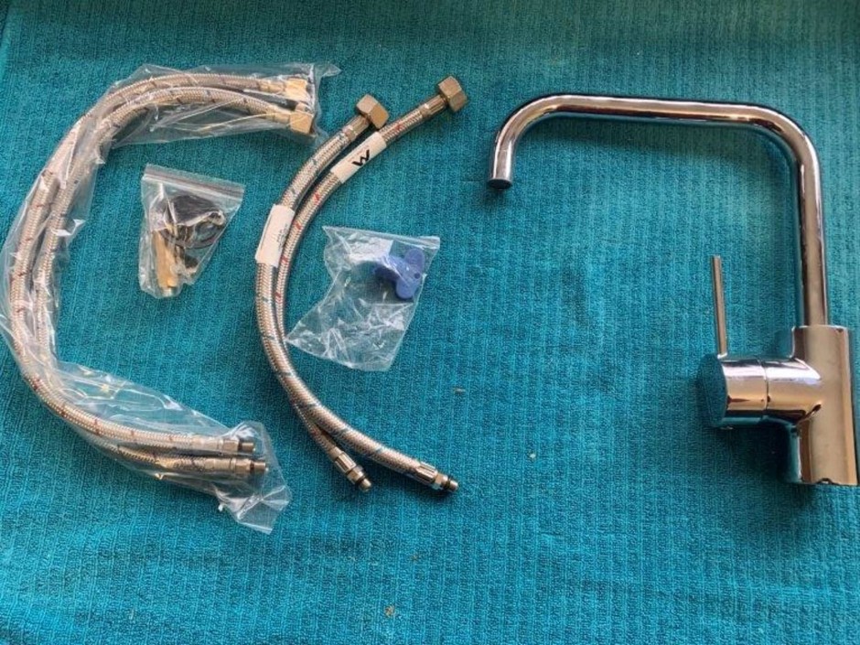 1 x Coroma Sink Swivel Mixer Tap (Unused)