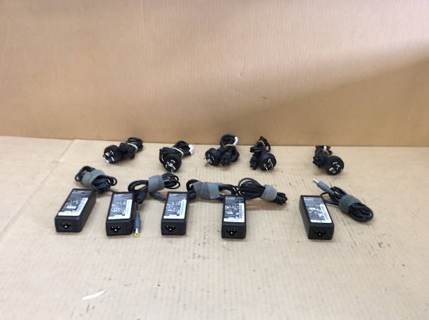 Lenovo 65W Large Round Pin Laptop Chargers (Lot of 5)