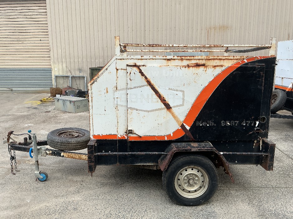 <p>2004 Australian Trailers  Single Axle</p>