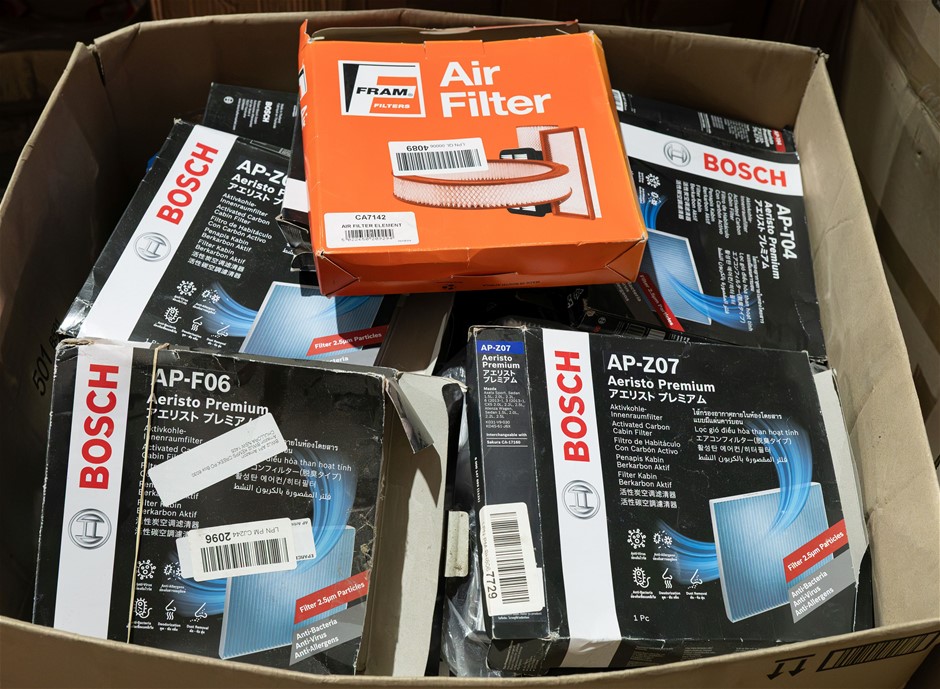 Box of Assorted BOSCH Air Filter.