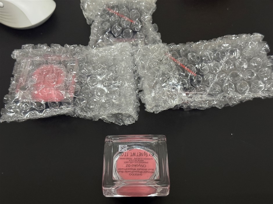Shiseido Minimalist WhippedPowder Blush in 02 Chiyoko 4pcs